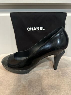 Chanel Pumps